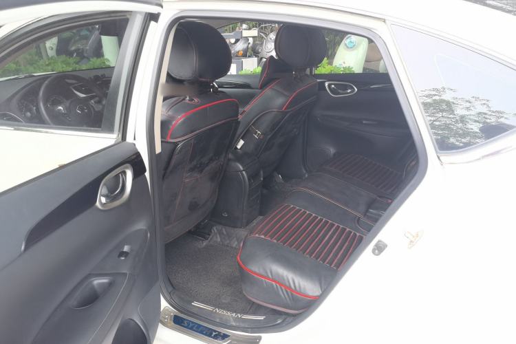 Used Nissan Sylphy 2019 1.6XV CVT Smart Connect Luxury Edition China V Standard Left Rear Seat