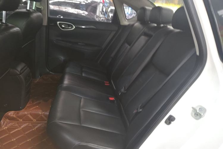 Used Nissan Sylphy 2019 1.6XV CVT Smart Connect Luxury Edition China VI Standard Left Rear Seat