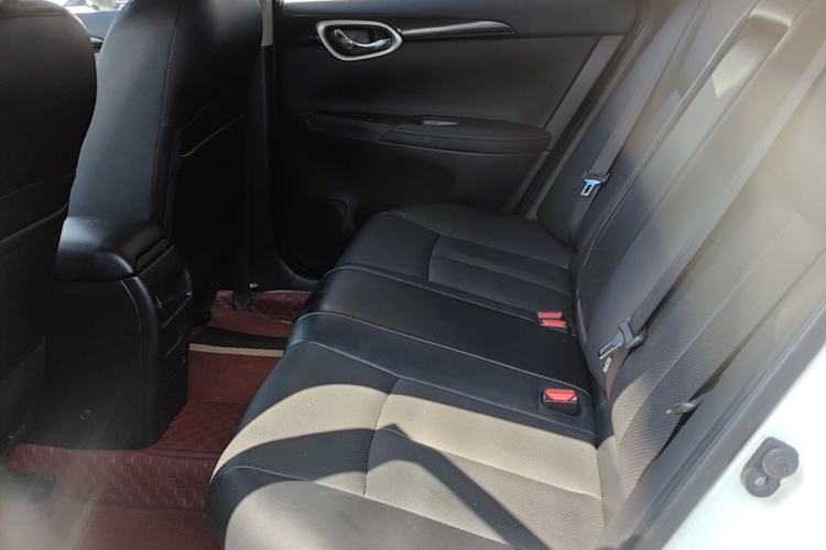 Used Nissan Sylphy 2019 1.6XV CVT Smart Connect Luxury Edition China VI Standard Left Rear Seat