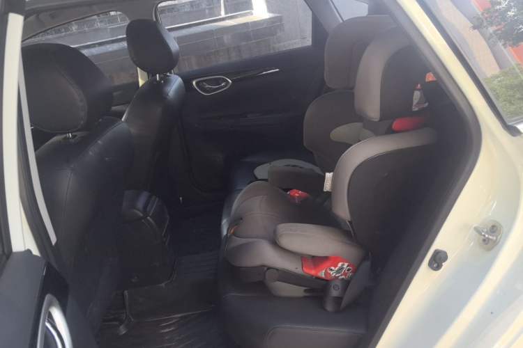 Used Nissan Sylphy 2019 Classic 1.6XE+ CVT Smart Connect Luxury Edition Left Rear Seat