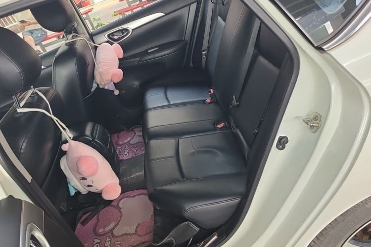 Used Nissan Sylphy 2019 1.6XE CVT Comfort Edition China VI Standard Left Rear Seat