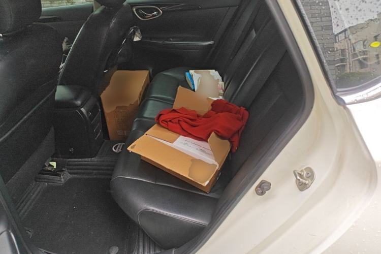 Used Nissan Sylphy 2019 1.6XV CVT Smart Connect Luxury Edition China V Standard Left Rear Seat