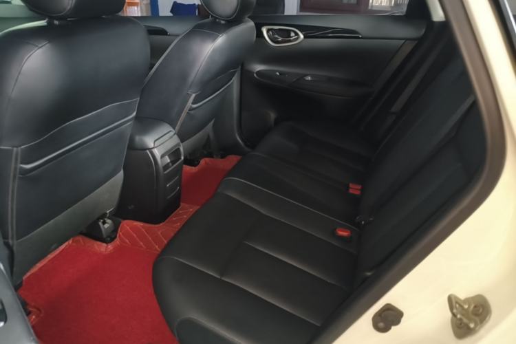 Used Nissan Sylphy 2019 1.6XV CVT Smart Connect Luxury Edition China VI Standard Left Rear Seat
