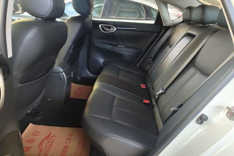 Used Nissan Sylphy 2019 1.6XV CVT Smart Connect Luxury Edition China VI Standard Left Rear Seat