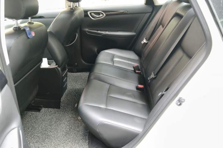 Used Nissan Sylphy 2019 1.6XV CVT Smart Connect Luxury Edition China V Standard Left Rear Seat
