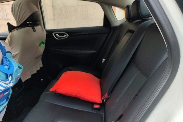 Used Nissan Sylphy 2019 1.6XV CVT Smart Connect Luxury Edition China VI Standard Left Rear Seat
