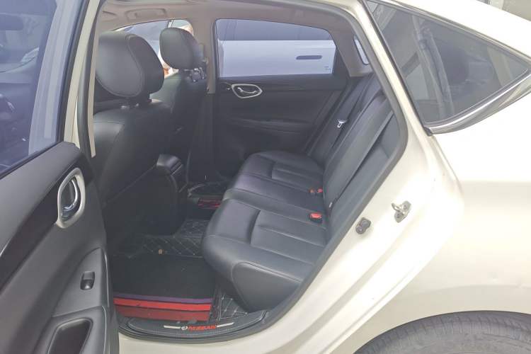 Used Nissan Sylphy 2019 1.6XV CVT Smart Connect Luxury Edition China V Standard Left Rear Seat