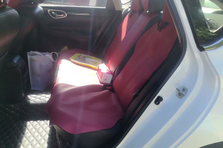 Used Nissan Sylphy 2019 1.6XV CVT Smart Connect Luxury Edition China VI Standard Left Rear Seat