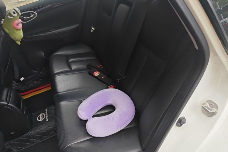 Used Nissan Sylphy 2019 1.6XV CVT Smart Connect Luxury Edition China VI Standard Left Rear Seat