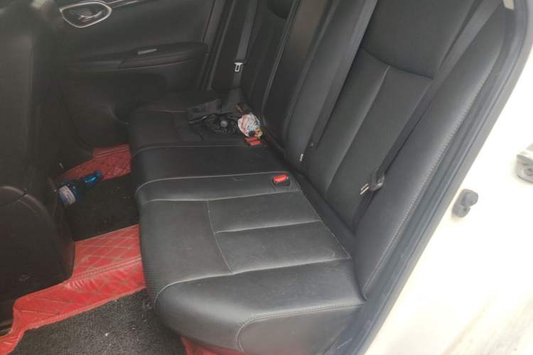 Used Nissan Sylphy 2019 1.6XV CVT Smart Connect Luxury Edition China VI Standard Left Rear Seat