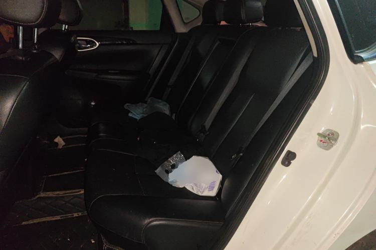 Used Nissan Sylphy 2019 1.6XV CVT Smart Connect Luxury Edition China V Standard Left Rear Seat