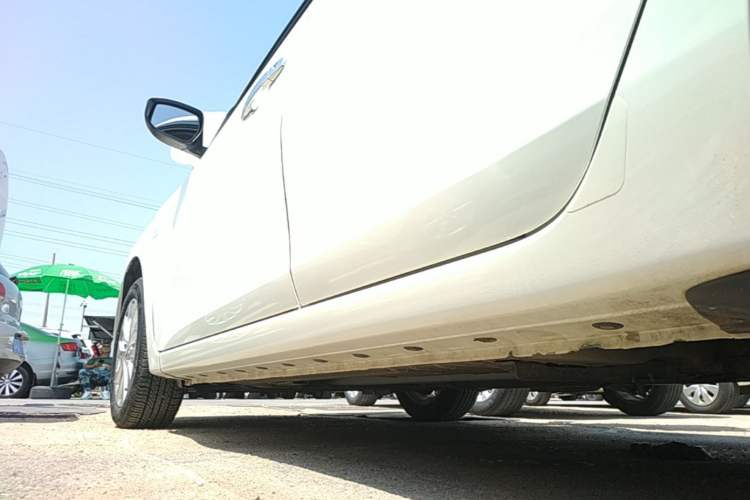 Used Nissan Sylphy 2019 Classic 1.6XE CVT Comfort Edition Left Side Sill