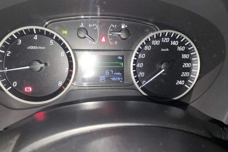 Used Nissan Sylphy 2019 1.6XV CVT Smart Connect Luxury Edition China VI Standard Odometer Close Up