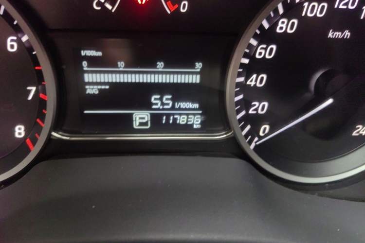 Used Nissan Sylphy 2019 Classic 1.6XE CVT Comfort Edition Odometer Close Up