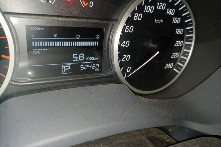 Used Nissan Sylphy 2019 1.6XV CVT Smart Connect Luxury Edition China VI Standard Odometer Close Up