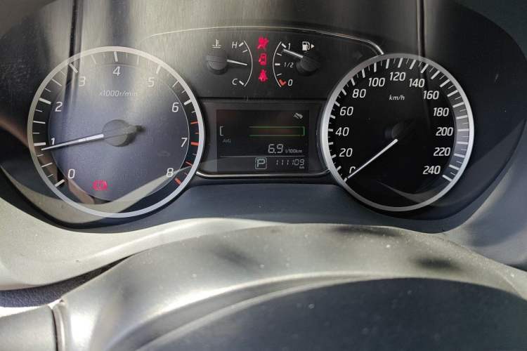 Used Nissan Sylphy 2019 Classic 1.6XL CVT Luxury Edition Odometer Close Up