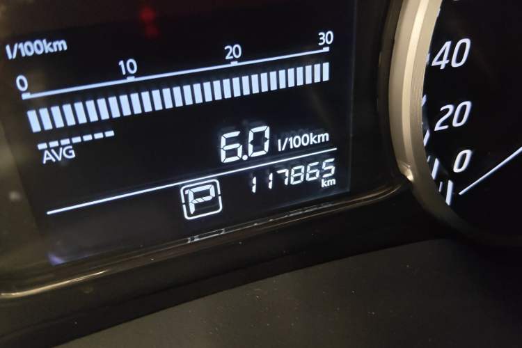 Used Nissan Sylphy 2019 1.6XV CVT Smart Connect Luxury Edition China VI Standard Odometer Close Up