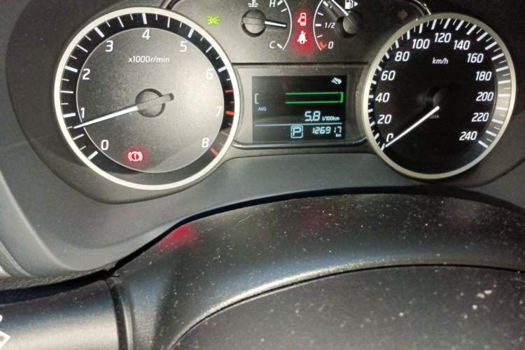 Used Nissan Sylphy 2019 1.6XV CVT Smart Connect Luxury Edition China VI Standard Odometer Close Up