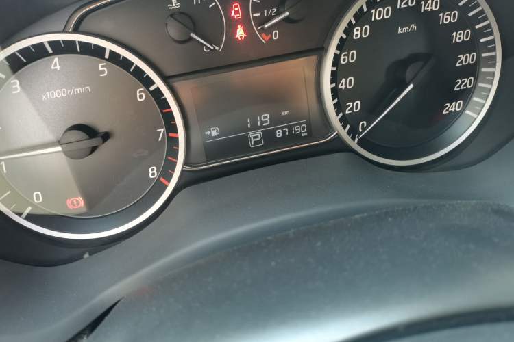 Used Nissan Sylphy 2019 1.6XV CVT Smart Connect Luxury Edition China V Standard Odometer Close Up