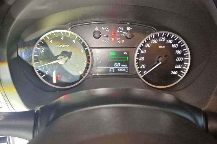 Used Nissan Sylphy 2019 Classic 1.6XL CVT Luxury Edition Odometer Close Up