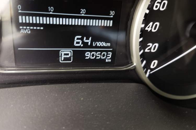 Used Nissan Sylphy 2019 1.6XV CVT Smart Connect Luxury Edition China VI Standard Odometer Close Up