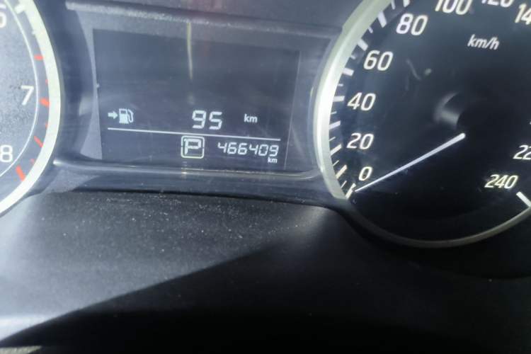 Used Nissan Sylphy 2019 1.6XV CVT Smart Connect Luxury Edition China VI Standard Odometer Close Up