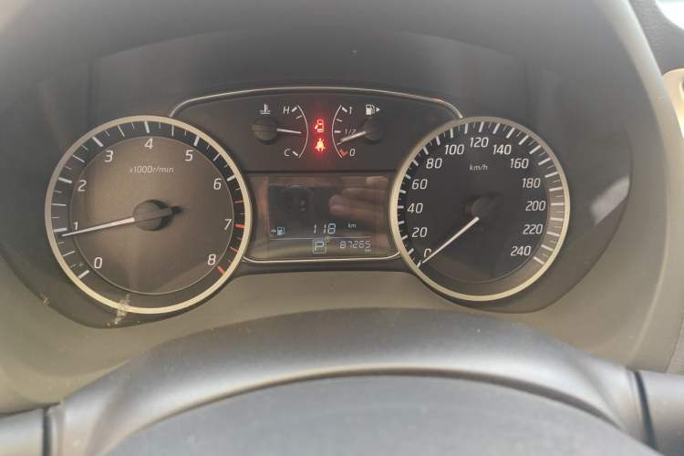 Used Nissan Sylphy 2019 1.6XV CVT Smart Connect Luxury Edition China VI Standard Odometer Close Up