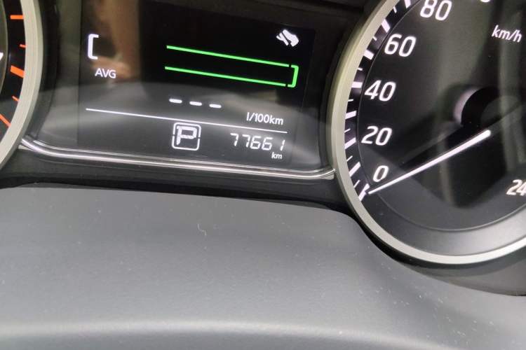 Used Nissan Sylphy 2019 1.6XV CVT Smart Connect Luxury Edition China VI Standard Odometer Close Up