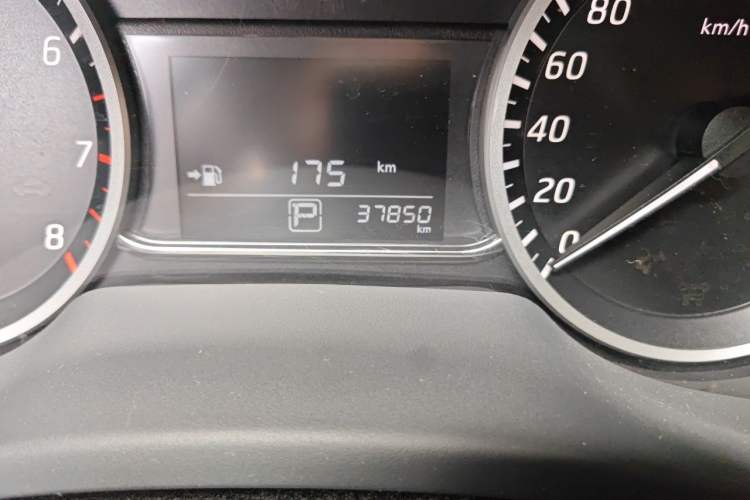 Used Nissan Sylphy 2019 Classic 1.6XE CVT Comfort Edition Odometer Close Up