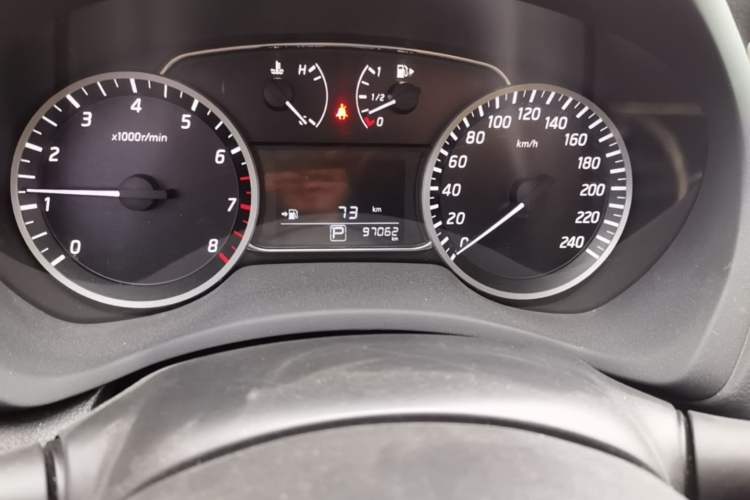 Used Nissan Sylphy 2019 1.6XV CVT Smart Connect Luxury Edition China V Standard Odometer Close Up