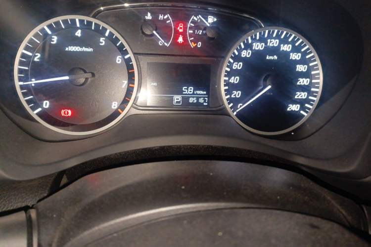 Used Nissan Sylphy 2019 1.6XV CVT Smart Connect Luxury Edition China VI Standard Odometer Close Up