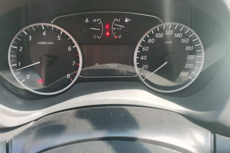 Used Nissan Sylphy 2019 Classic 1.6 XL Manual Luxury Edition Odometer Close Up