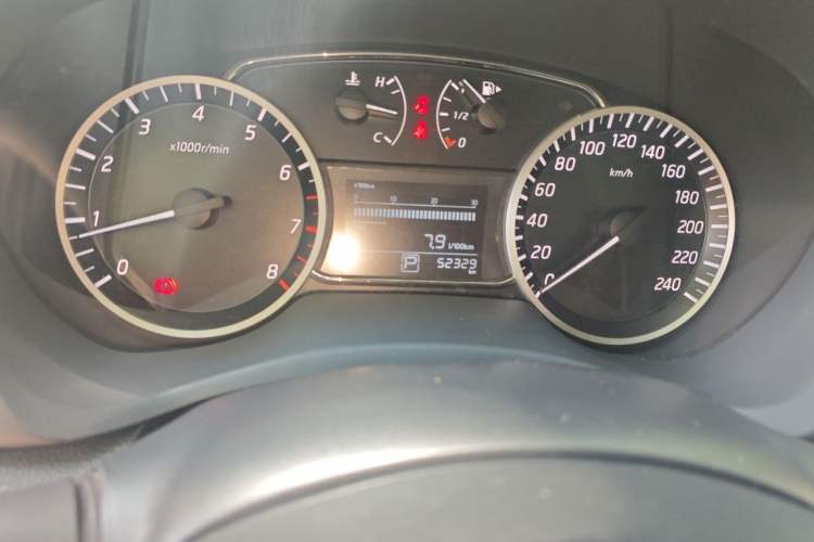 Used Nissan Sylphy 2019 Classic 1.6XL CVT Luxury Edition Odometer Close Up
