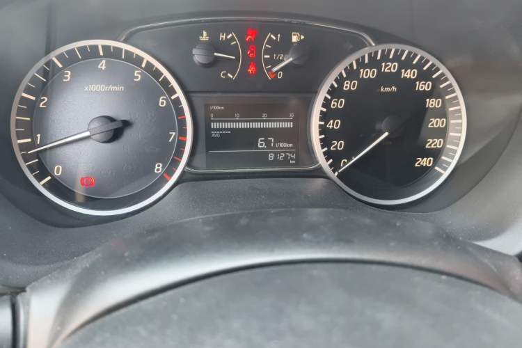 Used Nissan Sylphy 2019 Classic 1.6XE Manual Comfort Edition Odometer Close Up
