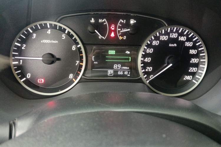 Used Nissan Sylphy 2019 1.6XV CVT Smart Connect Luxury Edition China VI Standard Odometer Close Up