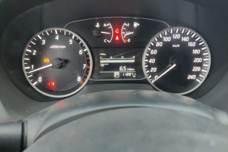 Used Nissan Sylphy 2019 1.6XV CVT Smart Connect Luxury Edition China VI Standard Odometer Close Up