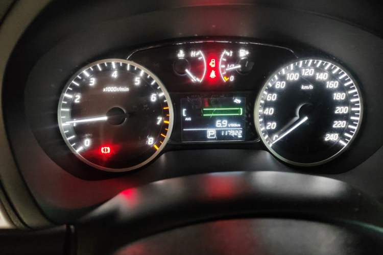 Used Nissan Sylphy 2019 1.6XV CVT Smart Connect Luxury Edition China V Standard Odometer Close Up