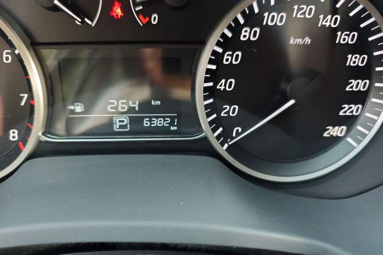 Used Nissan Sylphy 2019 Classic 1.6XL CVT Luxury Edition Odometer Close Up
