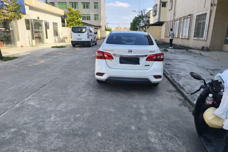 Used Nissan Sylphy 2019 1.6XV CVT Smart Connect Luxury Edition China VI Standard Rear