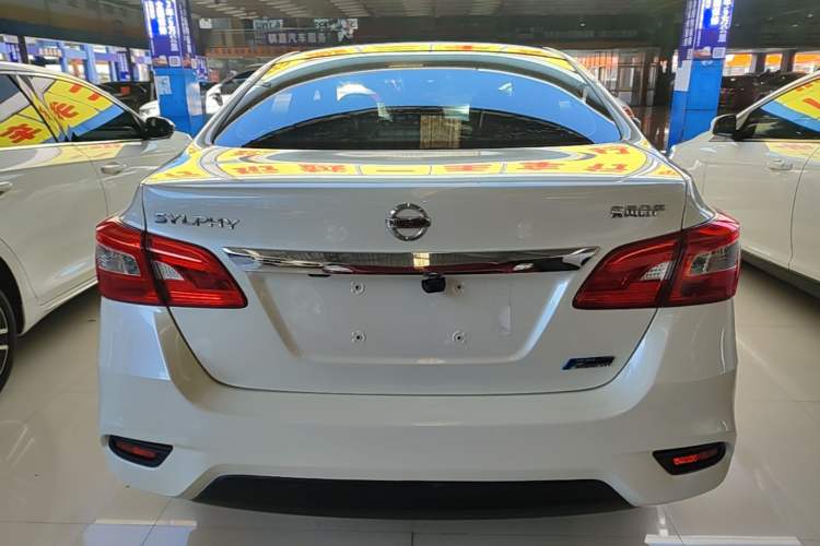 Used Nissan Sylphy 2019 1.6XV CVT Smart Connect Luxury Edition China VI Standard Rear
