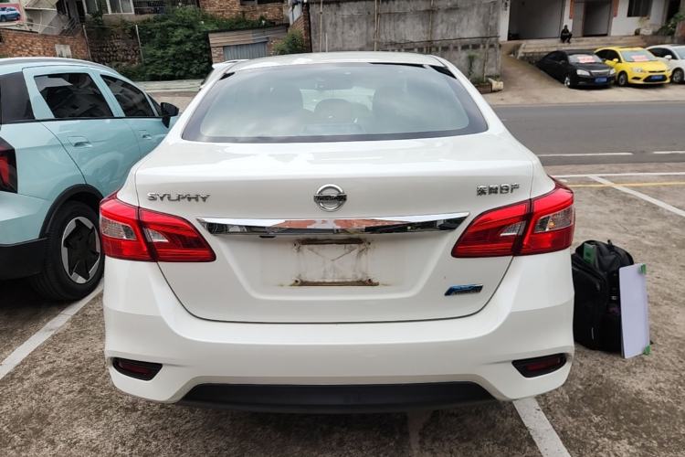Used Nissan Sylphy 2019 1.6XV CVT Smart Connect Luxury Edition China VI Standard Rear