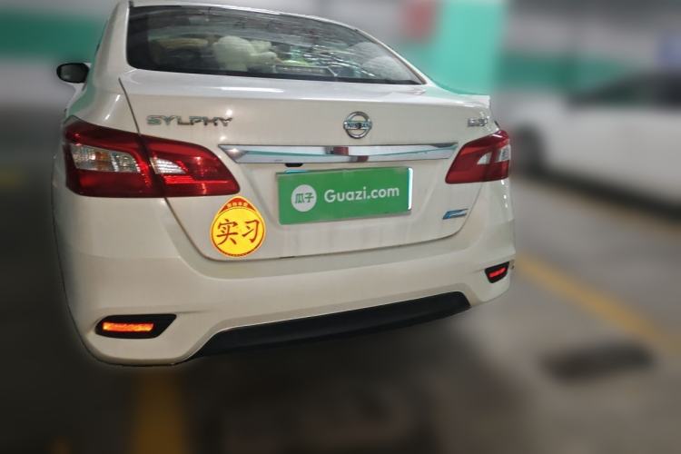 Used Nissan Sylphy 2019 1.6XV CVT Smart Connect Luxury Edition China VI Standard Rear