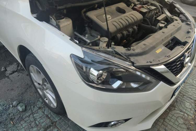 Used Nissan Sylphy 2019 1.6XV CVT Smart Connect Luxury Edition China VI Standard Right Front Headlight