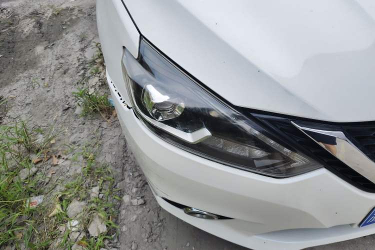 Used Nissan Sylphy 2019 1.6XV CVT Smart Connect Luxury Edition China VI Standard Right Front Headlight