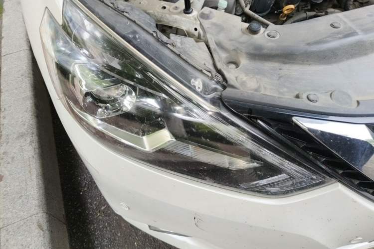 Used Nissan Sylphy 2019 1.6XV CVT Smart Connect Luxury Edition China VI Standard Right Front Headlight