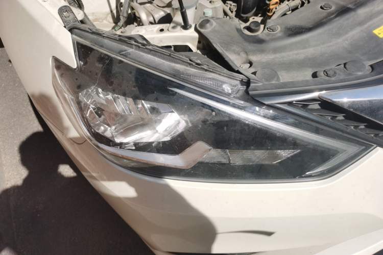 Used Nissan Sylphy 2019 Classic 1.6XE CVT Comfort Edition Right Front Headlight