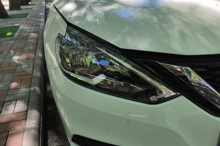 Used Nissan Sylphy 2019 1.6XE CVT Comfort Edition China V Standard Right Front Headlight
