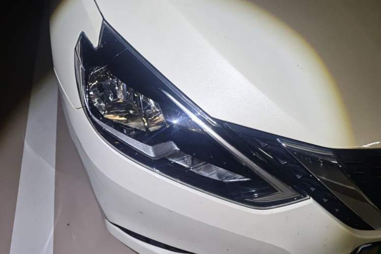 Used Nissan Sylphy 2019 Classic 1.6XE CVT Comfort Edition Right Front Headlight