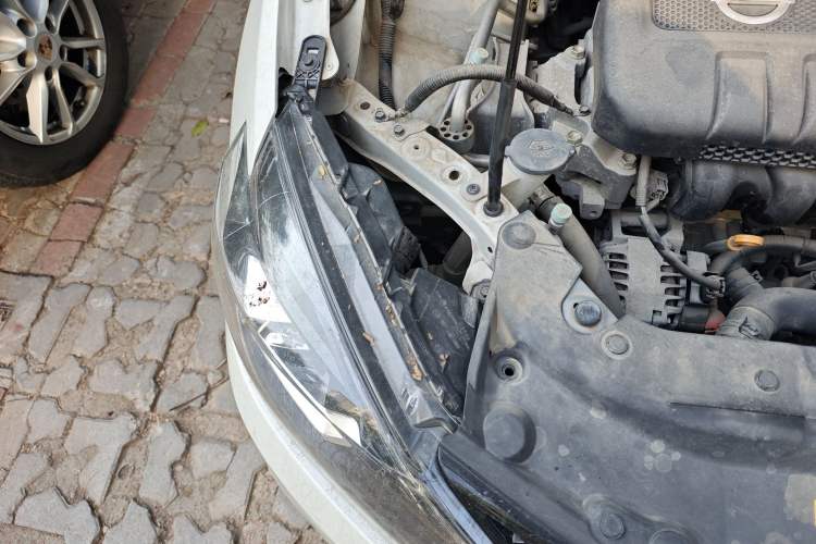 Used Nissan Sylphy 2019 1.6XV CVT Smart Connect Luxury Edition China VI Standard Right Front Headlight