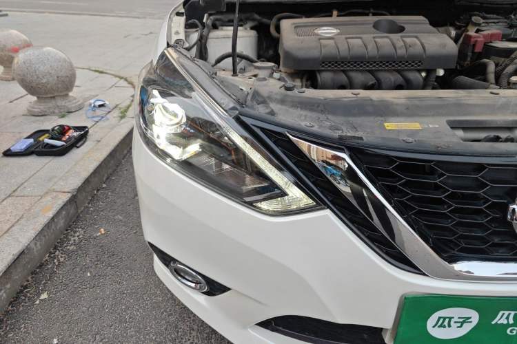 Used Nissan Sylphy 2019 1.6XV CVT Smart Connect Luxury Edition China VI Standard Right Front Headlight